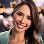 Artistic & Thoughtful Toronto Escort – Clara Novak