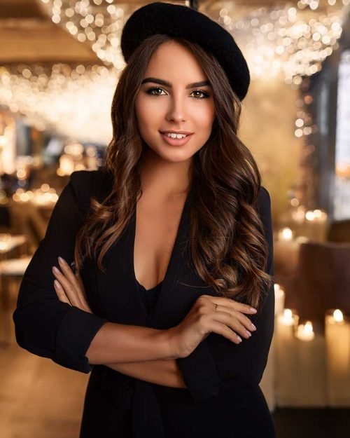 Calm Nature Escort in Forest Hill sienna