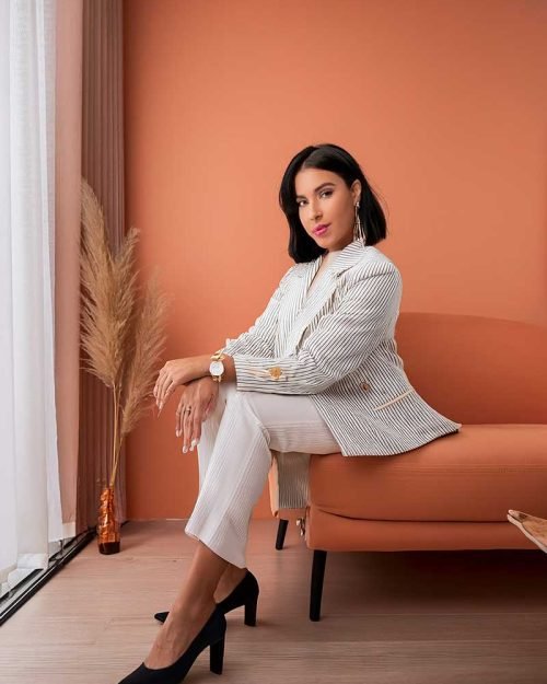 ophisticated Jazz & Wine Escort in Toronto fiona-