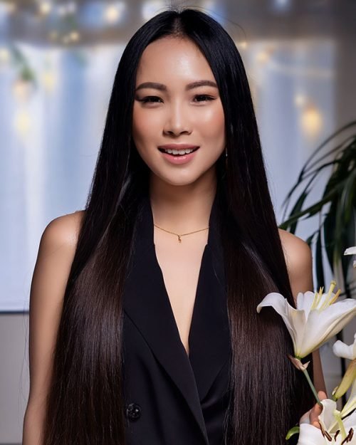 Elegant Dessert Experience Escort – Ruby Lin