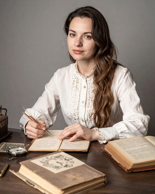 Literature Escort – Norah Wynn